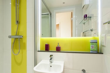 Premium En Suite at Davidson House, 3-5 Penrhyn Road, Surbiton, Kingston, KT12BT - Image 5